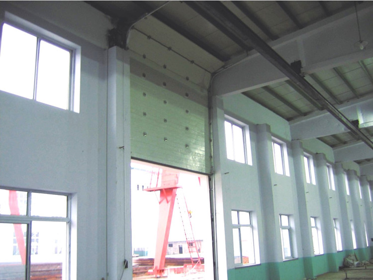 高位提升门.jpg 高位提升门.jpg