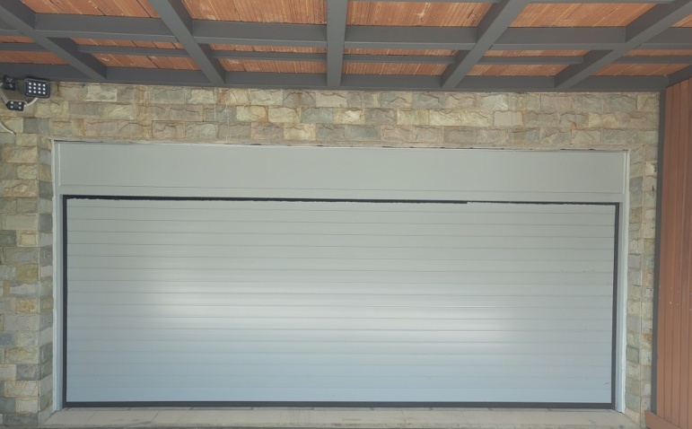 世博生态城车库门.jpg 世博生态城车库门.jpg