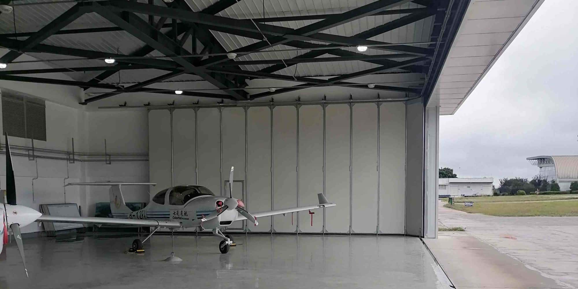 超大型门.jpg 超大型门.jpg