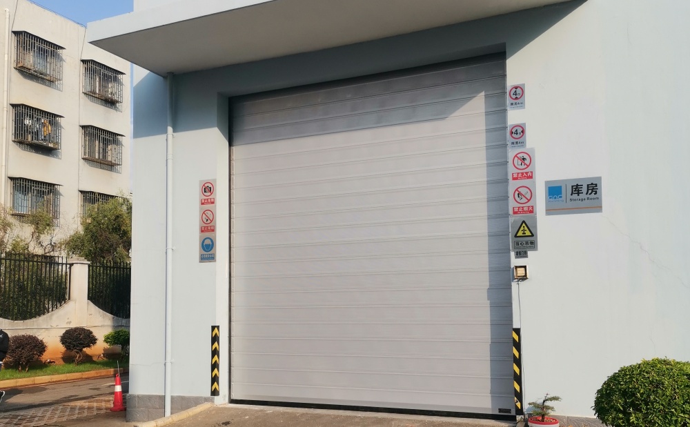 尼古拉斯克雷亚快速门.jpg 尼古拉斯克雷亚快速门.jpg