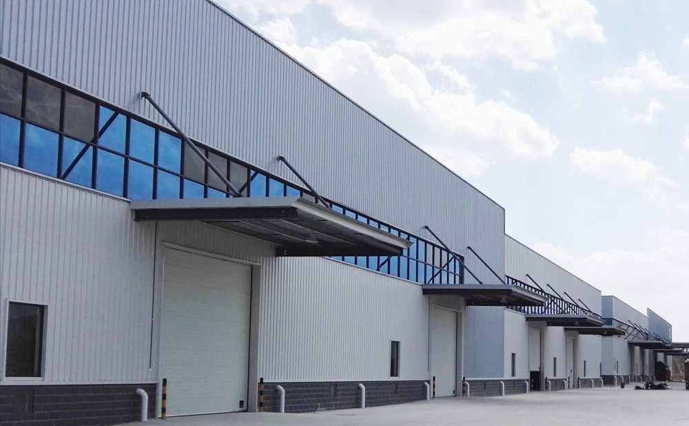 大理紫辰物流滑升门.jpg 大理紫辰物流滑升门.jpg