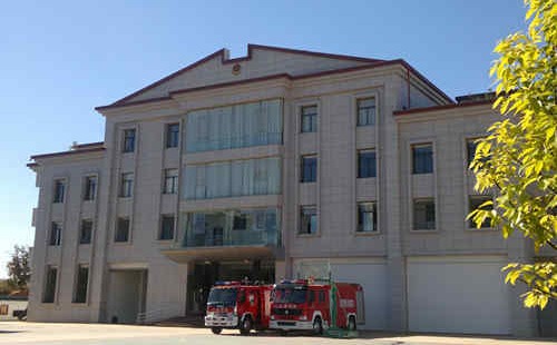 消防车库门.jpg 消防车库门.jpg