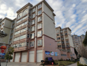 安宁市鸿杰苑翻板车库门