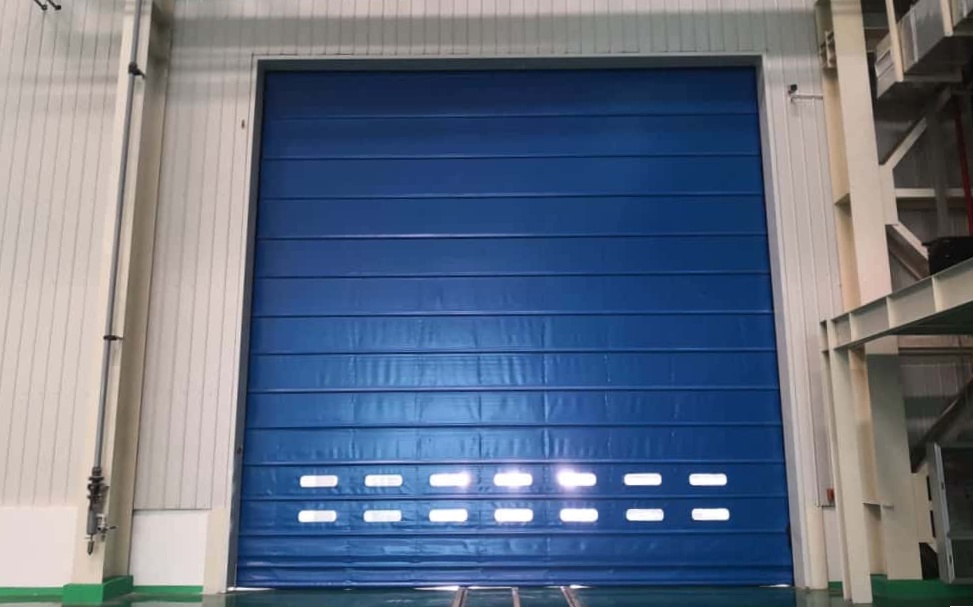 云南变压器股份公司超大型堆积门.jpg 云南变压器股份公司超大型堆积门.jpg