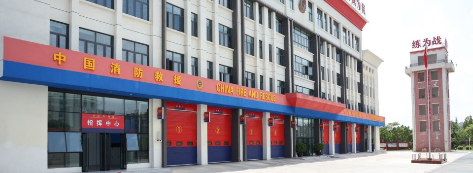 消防滑升门.jpg 消防滑升门.jpg